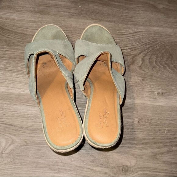 Crown Vintage Sage Green Wedges - Picture 4 of 11